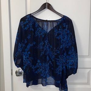 Blue floral top